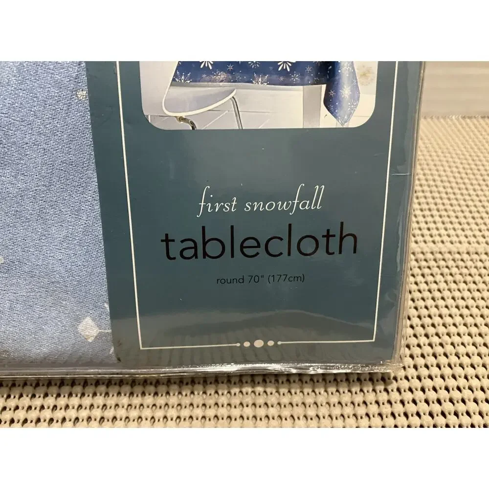 Martha Stewart Everyday First Snowfall Round Tablecloth 70